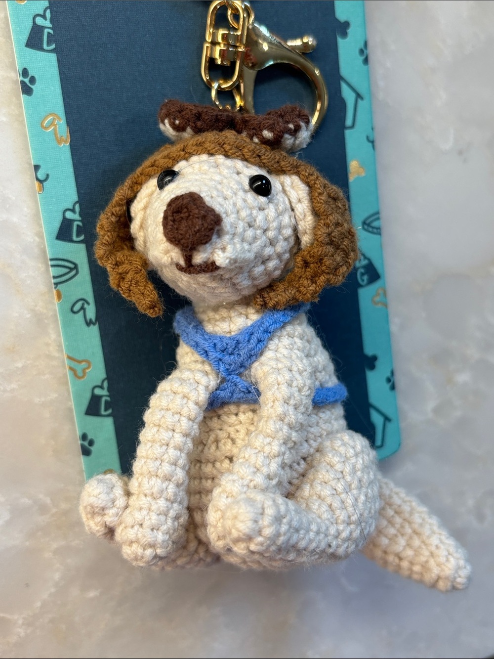 NWT Piper K Crochet Dog Pilot Keychain – Cream with Blue Harness